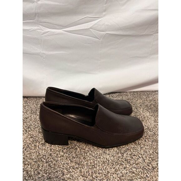 Naturalizer Shoes - ‼️sale‼️ Nautralizer brown loafers size 9 1/2M